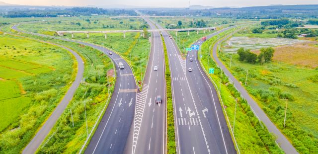 Khảo sát hiện trường Dự án xây dựng mở rộng đoạn Yên Bái - Lào Cai
