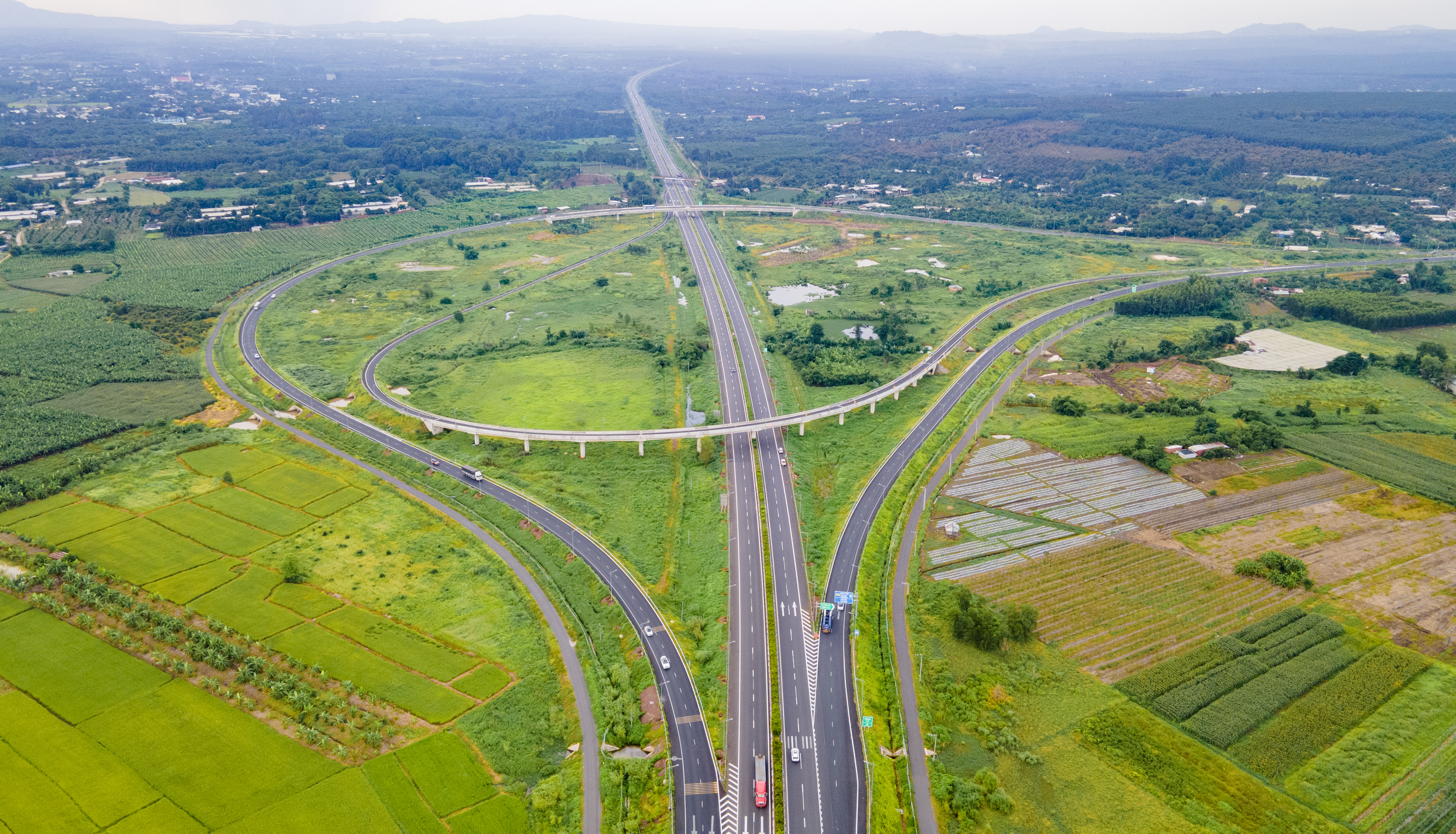 Thông tin báo chí về việc bổ sung Nút giao Vành đai 3 trên tuyến đường cao tốc TP. HCM - Long Thành - Dầu Giây do VEC quản lý khai thác